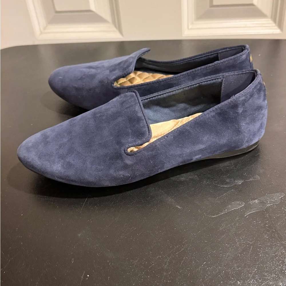 Birdies navy Blue Suede Loafers with Rounded Toe size 7